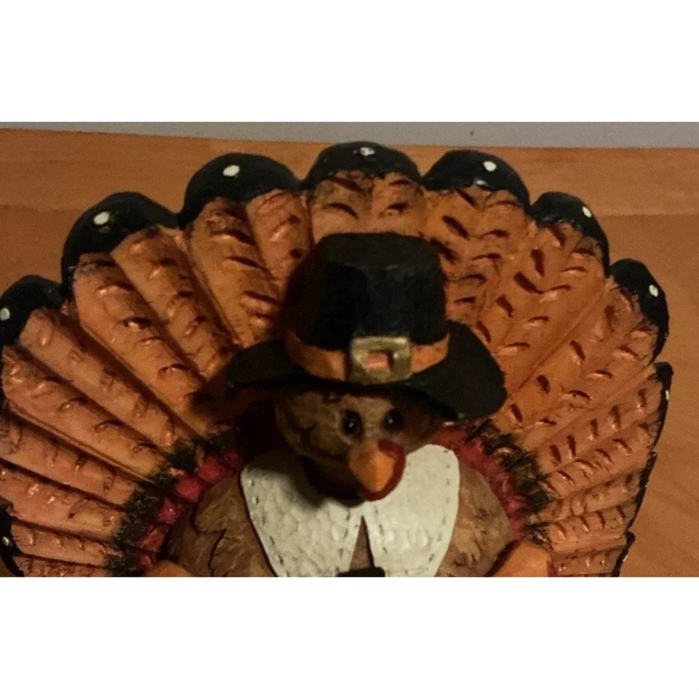 Thanksgiving Turkey Holding A Pumpkin Resin Statue Figure 7.5